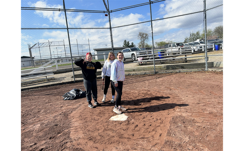 2023 Major Girls Help Clean the Fields